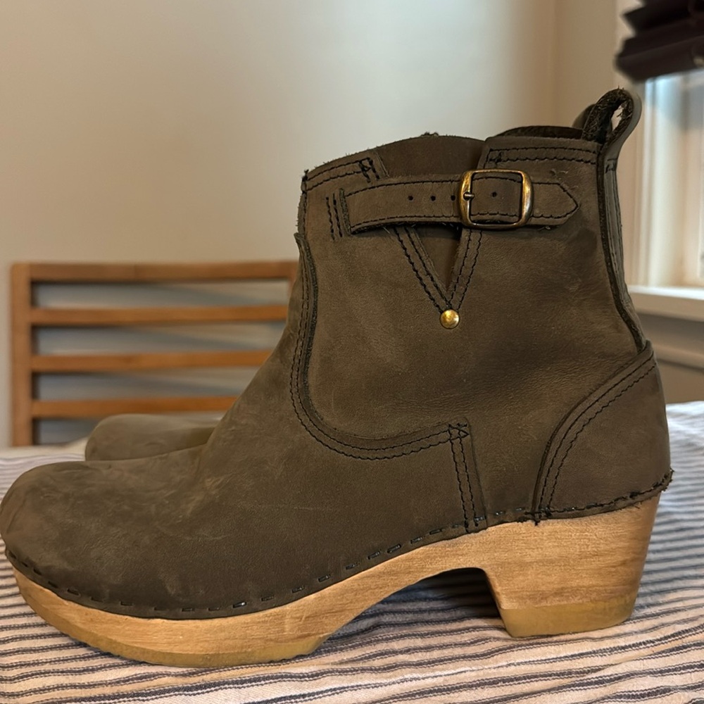 No. 6 Greyish Green Ankle Boots Mid Heel 40